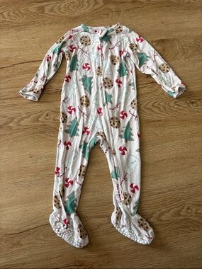 Sweet Bamboo Kids Holiday Print Footed One-Piece Pajamas - Pink with Green & Red
